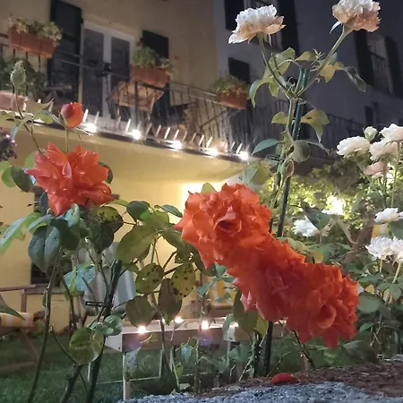La Casa Della Seta Oda ve Kahvaltı Tremezzo