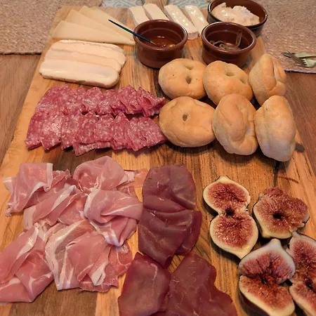 Oda ve Kahvaltı La Casa Della Seta Tremezzo