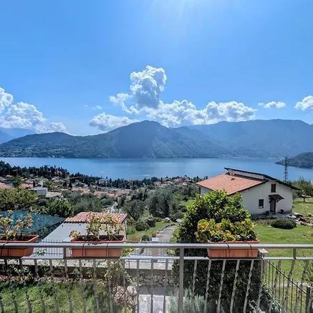 La Casa Della Seta Bed and breakfast 3*